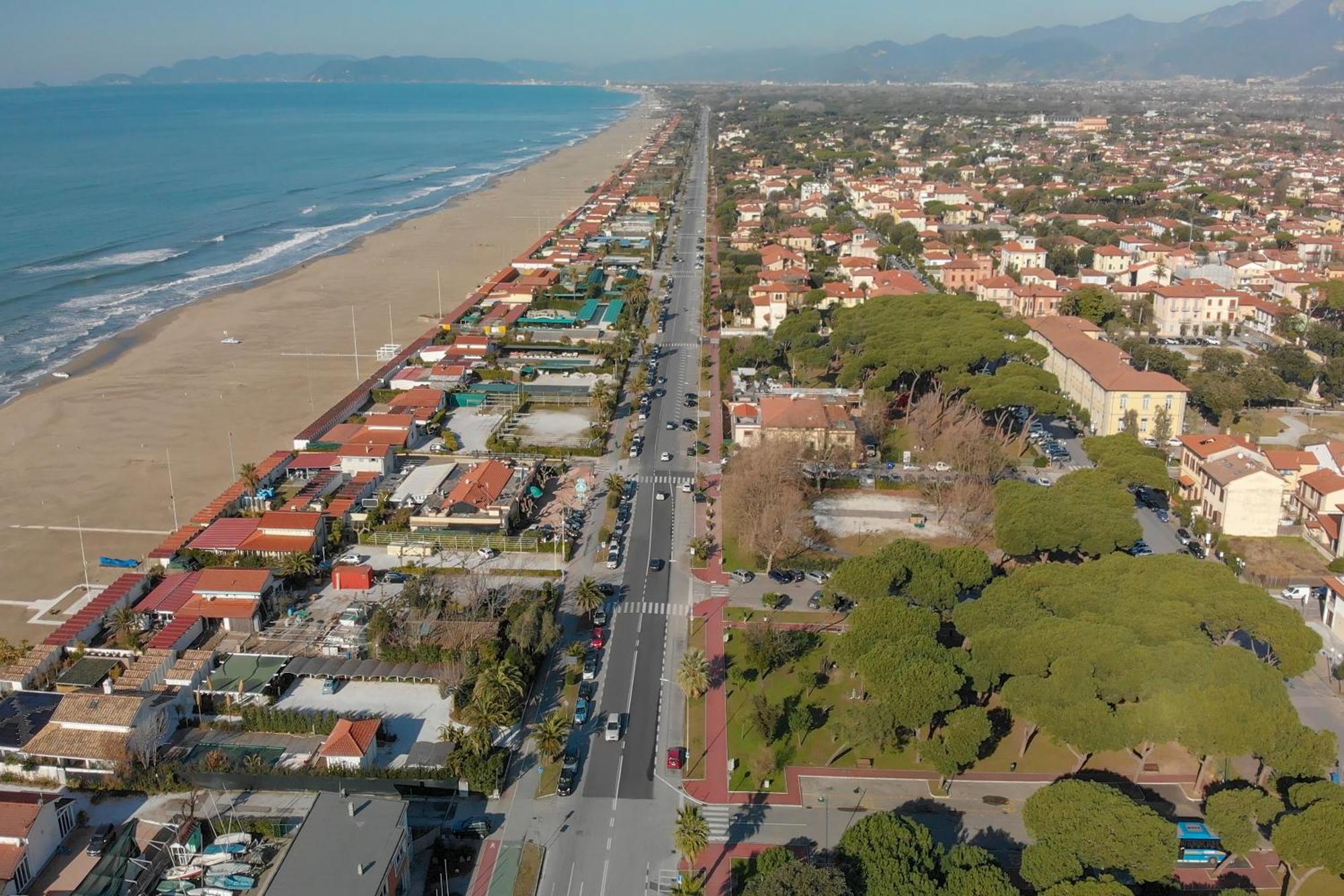 Villa Clara Few Km From The Sea - Happy Rentals Pietrasanta Eksteriør billede