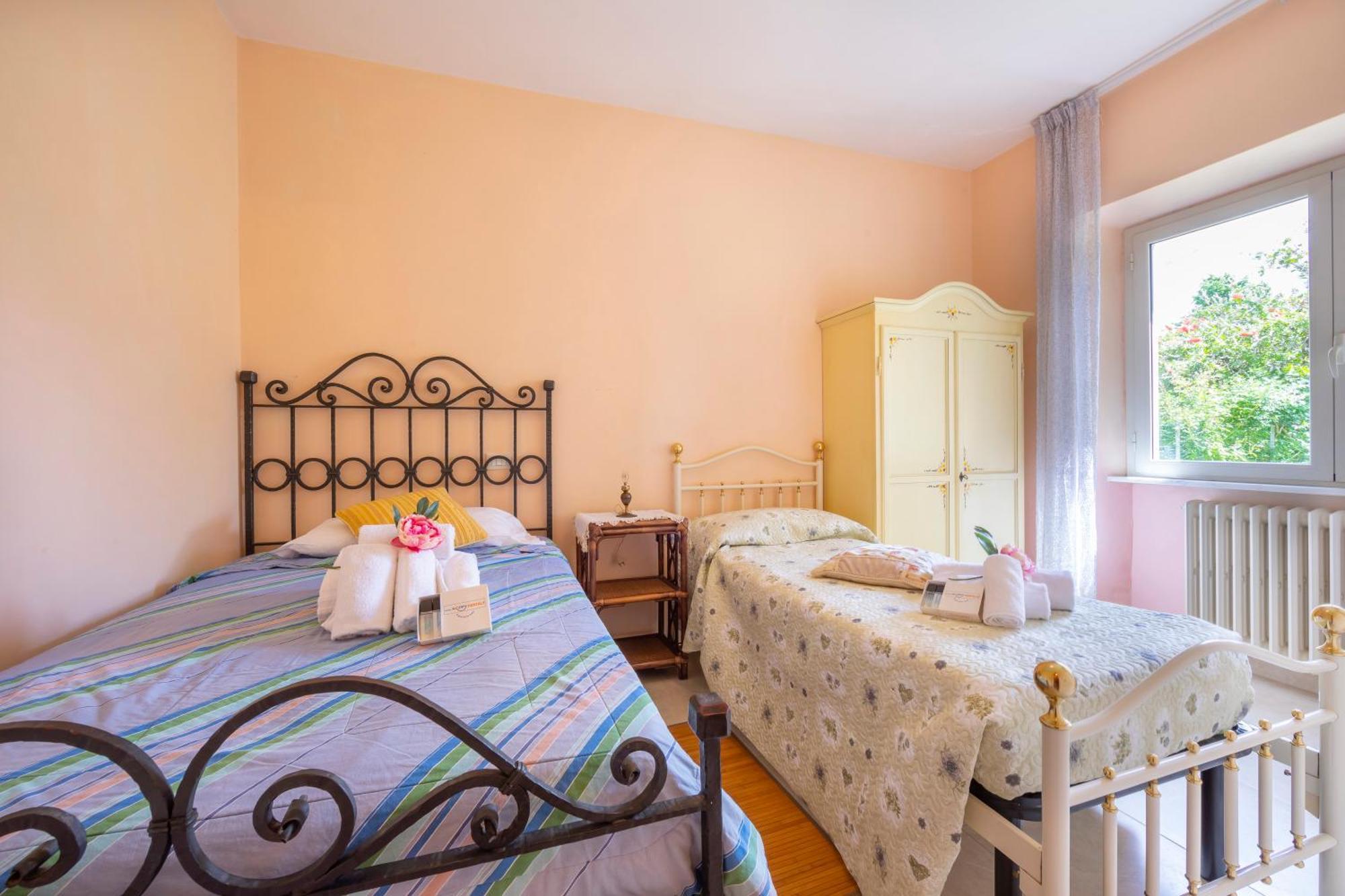 Villa Clara Few Km From The Sea - Happy Rentals Pietrasanta Eksteriør billede